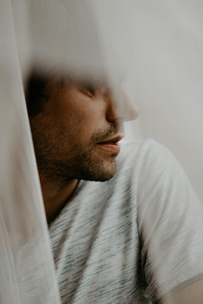 Subdued Exposés